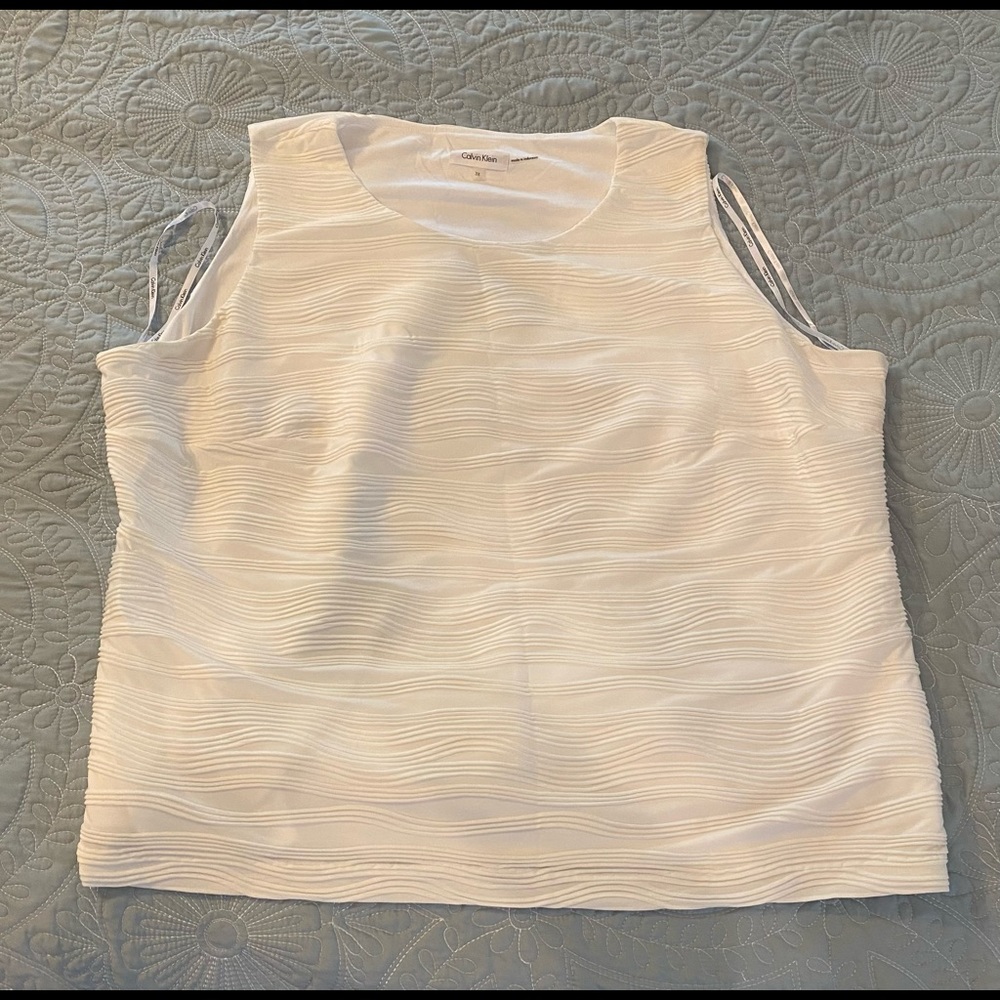 Textured Calvin Klein white shell tank